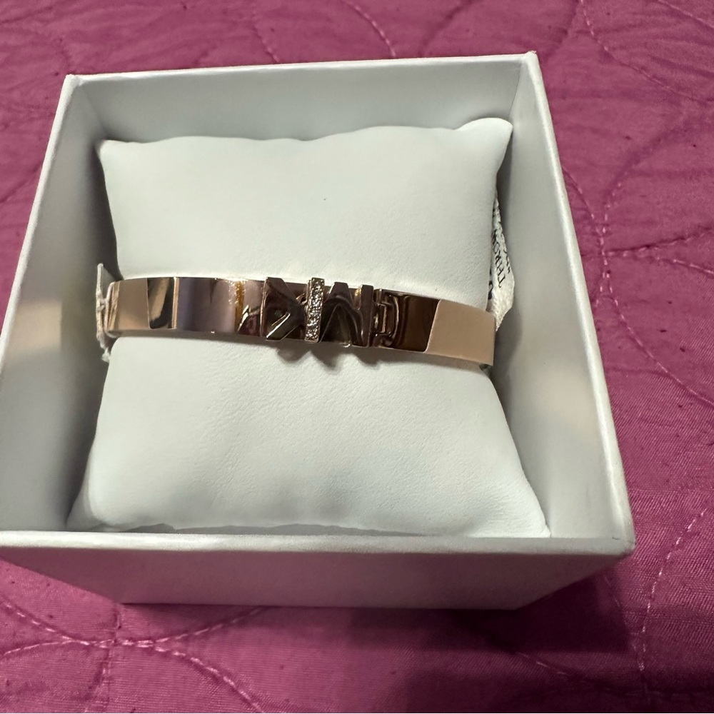 Michael Kors Rose Gold Tone Bangle Bracelet Crystal - Picture 4 of 5